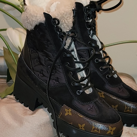 LOUIS VUITTON LAUREATE PLATFORM (Shearling) DESERT BOOT ...BELLA! - Picture 9 of 10